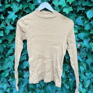 Uniqlo long sleeve top